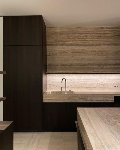 ▪️ Architecture ▪️ Interior (@costudio.be) posted on Instagram: “▪️ Kitchen details - a Travertin counter with integrated sink and our Travertin floor co.mposition. By adding a dark Veneer we created a…” • Feb 17, 2021 at 6:44am UTC Top Cafe, Cafe Black, Instagram Kitchen, Integrated Sink, Travertine Floors, Kitchen Details, Kitchen Tops, Black Kitchens, Architecture Interior