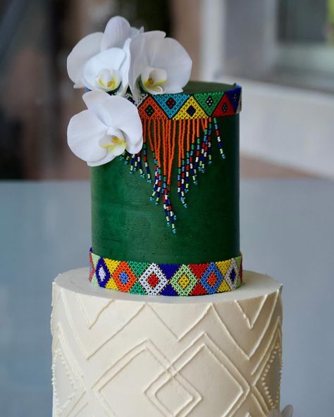 Traditional Wedding Cake 💒 . . . . #oombako #oombakooutlet #traditionalweddingcake #southafricanbaker #southafricancakes #richardsbaybaker #richardsbay #traditionalwedding Traditional Cake Designs, Traditional Cakes Wedding African, Zulu Traditional Wedding Cakes, Traditional Wedding Cake Designs, Extravagant Cakes, Africa Cake, African Wedding Cakes, Zulu Traditional Wedding, Zulu Wedding