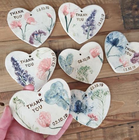 Ceramic Wedding Favors, Wedding Pottery, Wall Hanging Ceramic, Wedding Flower Preservation, Quick Wedding, Large Wall Hanging, Modelling Clay, Wedding Thank You Gifts, Flower Preservation