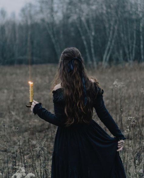 Fairytale Photoshoot, Witch Photos, Halloween Photography, Dark Witch, Dark Cottagecore, Halloween Photoshoot, Costume Inspo, Season Of The Witch, Family Costumes