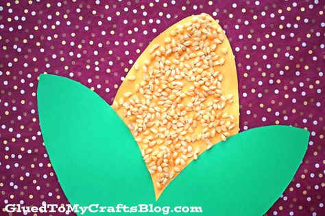 Paper Corn On The Cob {Kid Craft Idea} Cheerios Corn On The Cob Craft, Cheerio Corn On The Cob Craft, Corn On The Cob Craft, Popcorn Crafts, Vegetable Crafts, Farm Theme Preschool, May Crafts, Farm Craft, November Crafts