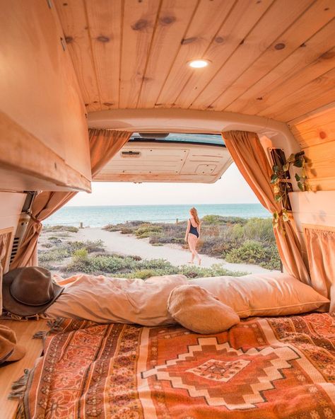 Celeste Cameron | Australia on Instagram: “This is one place I will never forget 🙌🏻 Parked up with the Ningaloo reef right at our doorstep, with an abundance of fish, turtles, reef…” Ningaloo Reef, Cargo Van Conversion, Van Life Aesthetic, Paint Walls, Van Dwelling, Caravan Interior, Rv Homes, Combi Volkswagen, Camera Aesthetic