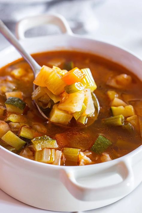 Mexican Vegetable Soup Recipes, Mexican Zucchini Soup, Veggie Pasta Soup, Vegetable Tortilla Soup, Mexican Sopa, Mexican Vegetable Soup, Spicy Vegetable Soup, Soup Veggie, Family Vegetarian Meals