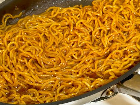 Hibachi Noodles | 12 Tomatoes Hibachi Noodles, Fried Noodles Recipe, 12 Tomatoes Recipes, Quick Stir Fry, Food Critic, 12 Tomatoes, Pan Meals, Delish Recipes, Sirloin Steaks