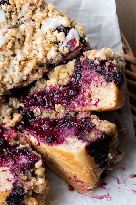 Blueberry Brioche Crumb Cake Blueberry Jam Desserts, Blueberry Coffee Crumb Cake, Lemon Blueberry Desserts, Jam Coffee Cake, Blueberry Jam Cake, Blueberry Butter Cake, Blueberry Brioche, Lemon Blueberry Coffee Cake, Wild Blueberry Jam