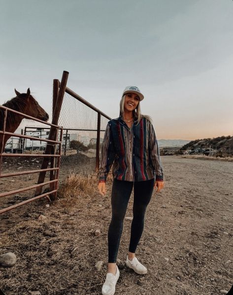 Tomboy Western Outfit, Leggings Western Outfit, Western Clothing Brands, Country Leggings Outfit, Comfy Western Outfits Leggings, Western Fits With Leggings, Western Comfy Outfits, Country Outfits With Leggings, Western Outfits With Leggings