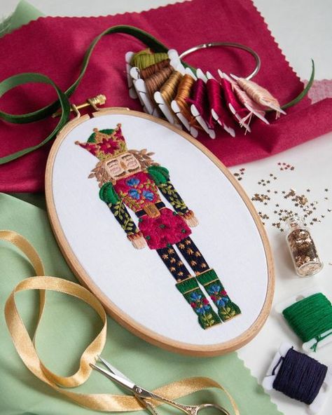 Aly Ploof on Instagram: "Good morning lovelies! With just a week left until Christmas I’ve decided to do something fun to say thank you for all the love this year: I’m going to gift one new pattern to one lucky winner each day until Christmas ♥️🎄 Today’s pattern is my latest Royal Nutcracker! All you have to do to enter is answer this question: Which is your favourite Christmas Symbol and why? I’ll pick a winner at the start of tomorrow and send them the pattern ✨♥️" Nutcracker Embroidery, Etsy Embroidery, Holiday Box, Days Until Christmas, Embroidery Patterns Free, Pdf Patterns, Printable Patterns, Christmas Craft, Embroidery Pattern