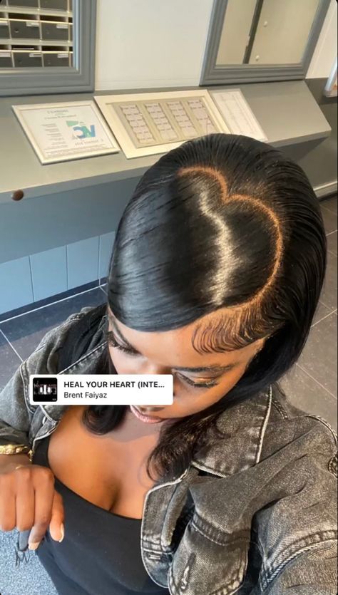 Heart shaped style Heart Shaped Hairstyles, Hair Inspo Black, Heart Hairstyles, Heart Hair, Curled Hairstyles, Hairstyle Ideas, Hair Inspo, Heart Shapes, Hairstyles