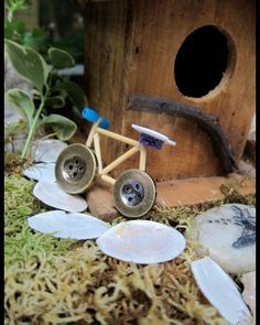 Diy Fairy House, Truck Garden, Fairy Garden Furniture, Fairy House Diy, Fairy Garden Designs, Fairy Garden Crafts, Alpine Plants, Faeries Gardens, Fairy Furniture