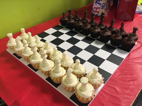 Chess Cupcakes, Chess Party Decorations, Chess Party Theme, Chess Themed Party, Chess Theme Birthday Party, Chess Themed Birthday Party Ideas, Chess Theme Birthday Decoration, Chess Cupcake Ideas, Chess Party