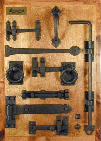 Industrial Front Doors, Door Handels, Pintu Ganda, Bronze Door Hardware, Barn Door Lock, Rustic Wood Doors, Shutter Hardware, Barn Door Locks, Carriage Doors