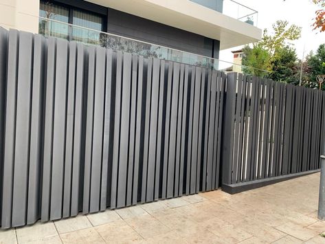 Metal Gates Design, Fence Wall Design, Gate Designs Modern, Gates Design, Metal Gate, Gate Designs, Front Gate Design, Entrance Gates Design, Metal Gates