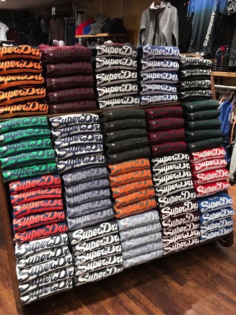 T Shirt Display Ideas, Shirt Display Ideas, T Shirt Display Ideas Retail, Display Ideas Retail, Retail Visual Merchandising, T Shirt Display, T-shirt Display, Urban Shirt, Clothing Store Displays