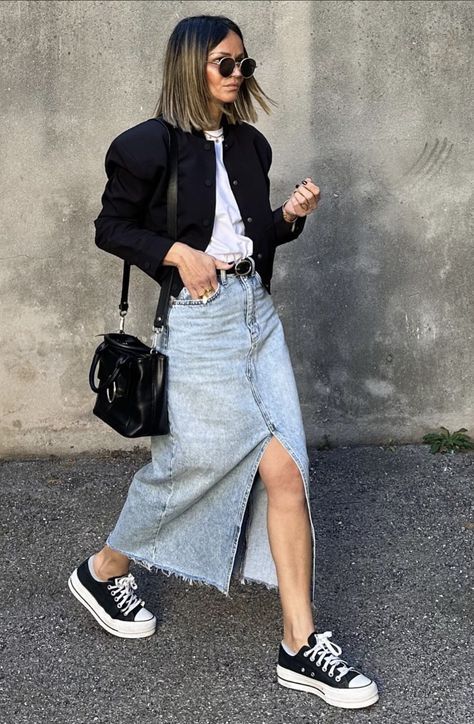 Saturday Outfit, Denim Skirt Outfits, Effortlessly Chic Outfits, Fall Outfit Ideas, Looks Street Style, Style Fall, Fashion Mistakes, Mode Inspo, Jeans Rock