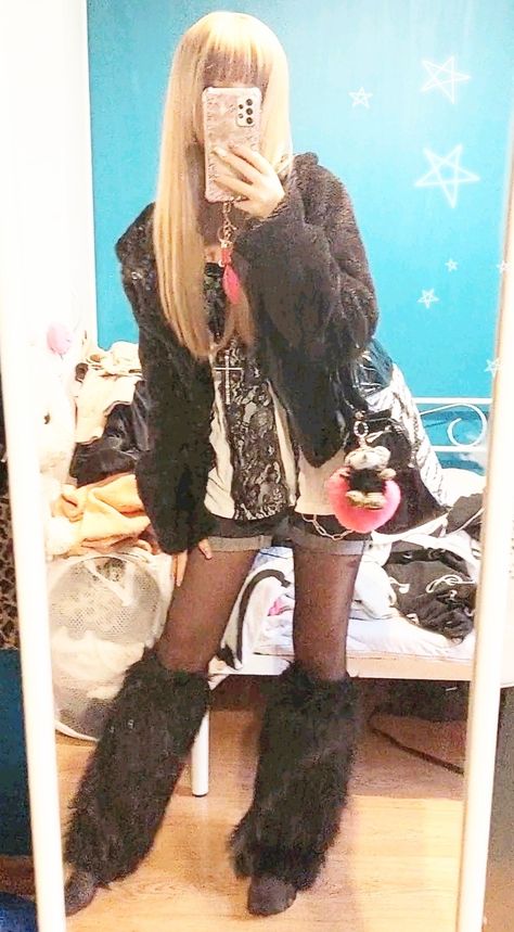 Gyaru Aesthetic, Gyaru Fashion, 2000s Fashion Outfits, J Fashion, Alternative Outfits, Harajuku Fashion, 2000s Fashion, Cute Fits, Dream Clothes