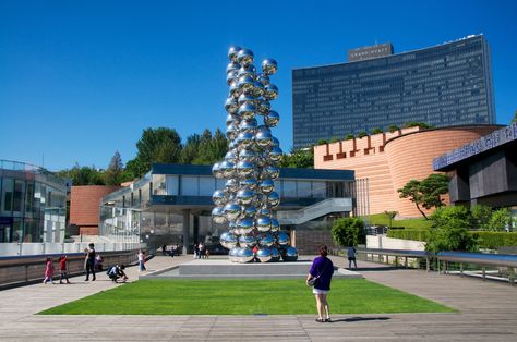 三星美術館 Leeum : More shots from today’s visit to the Leeum, Samsung Museum of Art. The work in the courtyard is Anish Kapoor’s Tall Visit Seoul, Anish Kapoor, The Courtyard, Room Idea, Korean Art, Beautiful Buildings, Museum Of Modern Art, National Museum, Travel Planner