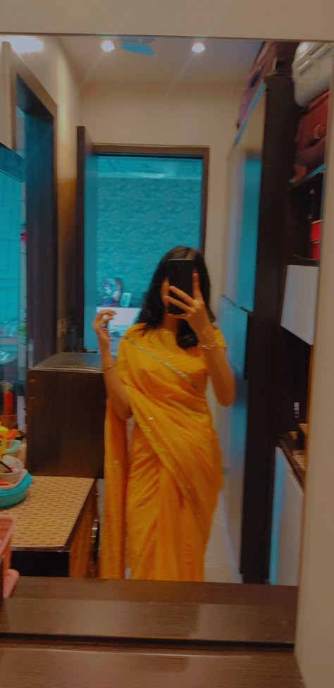 Saree Snapchat Story, Saree Snap, Peach Color Saree, Fake Pic, Buddha Wisdom, Orange Saree, Fashionable Saree Blouse Designs, Islamic Cartoon, Saree Poses