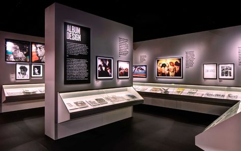 Museum Exhibition Design Display, History Exhibition, Exhibition Display Design, Museum Interior, Museum Exhibition Design, Museum Displays, Exhibition Booth Design, Exhibition Display, Showroom Design