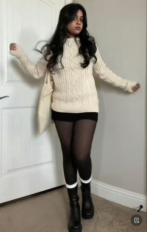 Winter Outfits Tights, Mini Skirt Winter Outfit, Mini Skirt Winter, Winter Skirt Outfit, Fall Fit, Winter Skirt, Winter Fits, Tights Outfit, Skirt Outfit