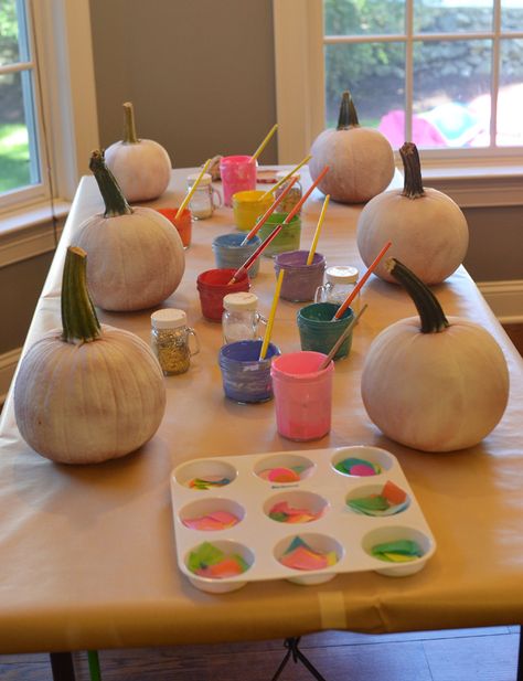 Kids paint and collage pumpkins at a birthday party. Pumpkin Party Preschool, Pumpkin Paint Birthday Party, Fall Party Preschool, Pumpkin Decorating Party For Kids, Pumpkin Painting Birthday Party, Girls Pumpkin Painting Party, Fall Kids Birthday Party Ideas, Painting Pumpkin Party, Kids Pumpkin Decorating