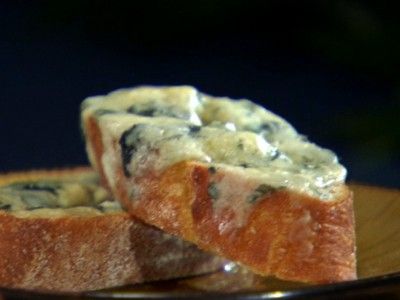 Gorgonzola Garlic Bread Light Appetizers, Garlic Bread Recipe, Cheesy Recipes, Cooking Channel, Cheese Bread, Healthy Gluten Free, Top Recipes, Comfort Foods, Garlic Bread