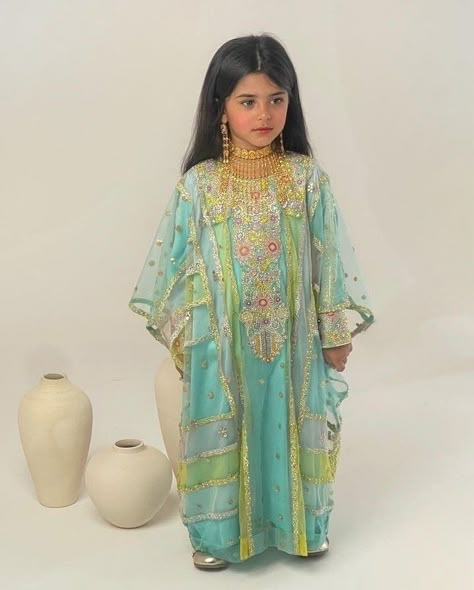 Traditional Baby Dresses, Eid Looks, Arabic Clothing, Culture Clothing, Arab Beauty, Arab Fashion, Children Clothing, Newborn Dresses, Fashion Mistakes