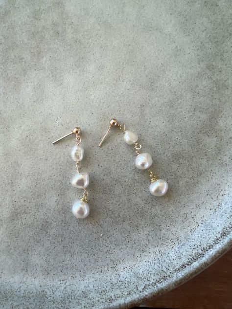 Pearl drop earrings