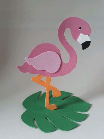 Flamingo Party Decor, Flamingo Craft, Bolo Fake, Flamingo Party, Frozen 2, Art Kids, Pool Party, Flamingo, Mario Characters