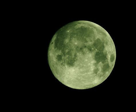 Green Moon Green Astrology Aesthetic, Space Aesthetic Green, Moon Green Aesthetic, Green Moon Wallpaper, Green Moon Aesthetic, Green Space Aesthetic, Green Aesthetic Icon, Vibe Green, Chaos Dragon