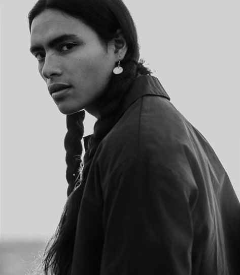 Native American Hair, Native American Men, Modeling Agency, Mens Braids, Aesthetic People, Model Face, The Fashion Industry, Native American History, Long Hair Styles Men