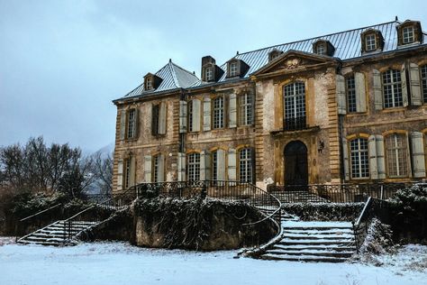 French Chateau Exterior, Chateau Exterior, Chateau De Gudanes, French Mansion, French Exterior, Old Manor, French Castles, Tours France, Vintage House Plans