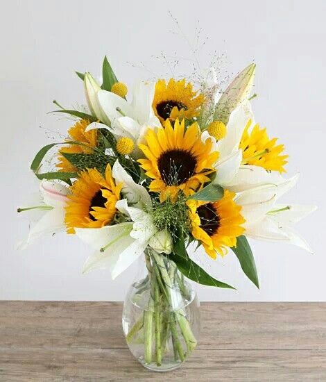 Sunflowers White Lily Bouquet, Sunflower Vase, Sunflower Arrangements, Sunflower Themed Wedding, Sunflower Wedding Bouquet, Lily Wedding, Lily Bouquet, Luxury Vehicles, Flower Vase Arrangements