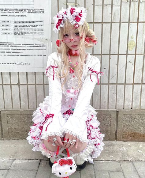 Menhara Fashion, Yabi Fashion, Wacky Outfits, Kawaii Street Fashion, Kawaii Kei, Harajuku Aesthetic, Hello Kitty Clothes, Baby The Stars Shine Bright, Harajuku Outfits