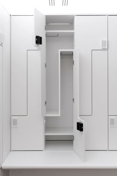 Locker Room Design, Staff Lockers, Gym Architecture, Gym Design Interior, Locker Designs, Armoire Dressing, Gym Lockers, Gym Interior, Spa Interior