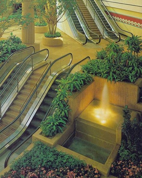 Vintage Mall, 80s Interior, Retro Interior Design, Mall Design, Liminal Space, Lan Can, Palm Plant, Vaporwave Aesthetic, Retro Interior