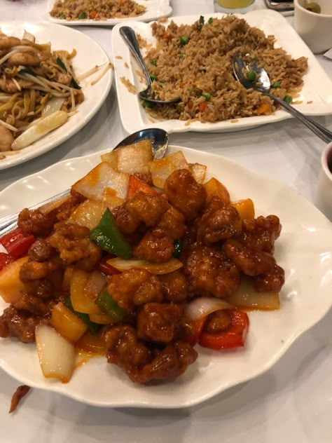 Sweet And Sour Chicken Aesthetic, Chinese Food Instagram Story, Chinese Food Aethstetic Take Out, Chinese Dinner Aesthetic, Chinese Food Snapchat, Chinese Cuisine Aesthetic, Chinese Take Out Aesthetic, Chinese Food Takeout Aesthetic, Aesthetic Chinese Food