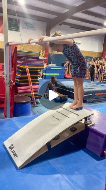 Recreational Gymnastics Lesson Plans, Backhipcircle Drills Gymnastics, Gymnast Workout Routine, Gymnastics Bar Drills, Gymnastics Bar Tricks, Basic Gymnastics Skills, Preschool Gymnastics Stations, Beginner Gymnastics Drills, Level 1 Gymnastics