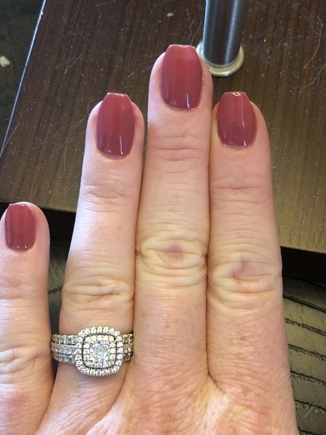 Extra Short Coffin Gel Nails, Really Short Coffin Shape Nails, Shirt Coffin Nail Ideas, Red Short Coffin Nails, Short Coffin Maroon Nails, Coffin Deep C Nails Short, Short Coffin Shape Nails, Red Carpet Nails, Short Coffin Nails