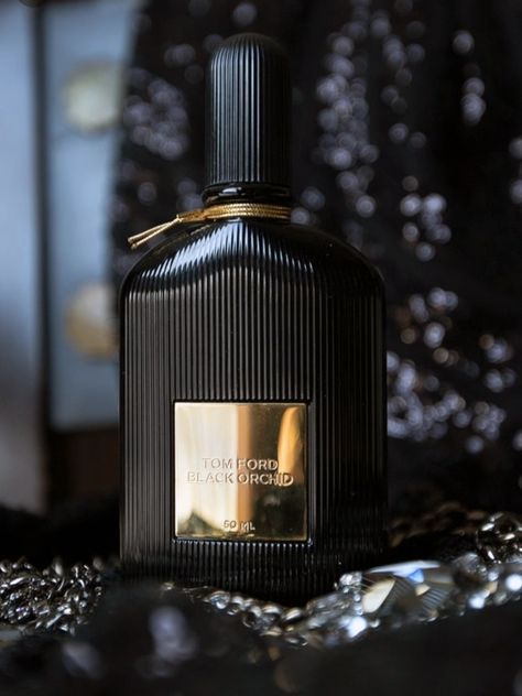 Perfume Design Ideas, Black Orchid Tom Ford, Tom Ford Black Orchid, Men Cologne, Dacre Montgomery, Ford Black, Perfume Packaging, Black Truffle, Black Currant