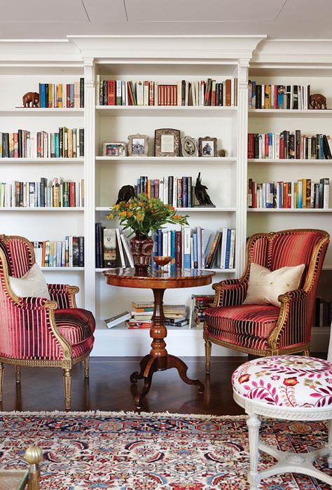 Sarah Richardson Design, Sarah Richardson, Casa Country, Home Library Design, Home Libraries, Contemporary Home Decor, Home Library, A Living Room, Formal Living Rooms