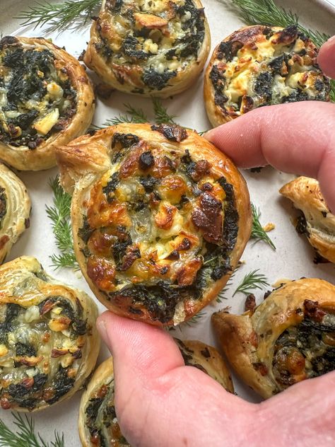 Feta Spinach Puff Pastry, Spinach And Feta Phyllo Rolls, Spinach Feta Puff Pastry, Bacon Pinwheels, Spinach Feta Pastries, Spinach And Feta Pinwheels Puff Pastries, Pastry Pinwheels, Spinach Puff Pastry, Puff Pastry Pinwheels