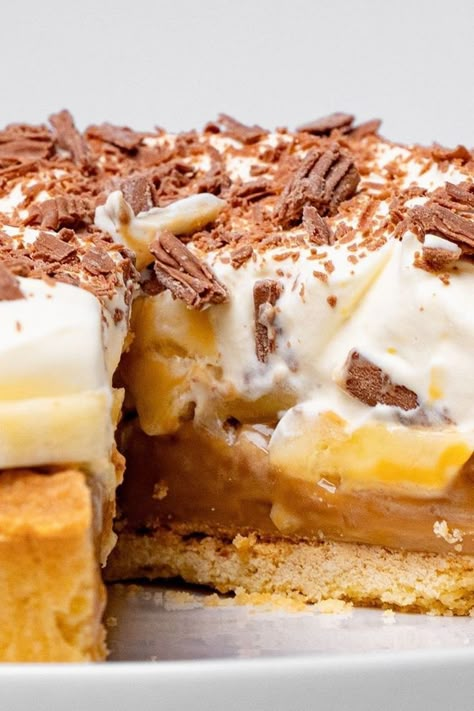 Banana Banoffee Pie, Banoffee Recipe, Coconut Sweet Potato, Pie Restaurant, Banoffee Tart, Banoffee Cheesecake, Buttermilk Rusks, Banoffee Pie Recipe, Banana Cake Recipe Easy