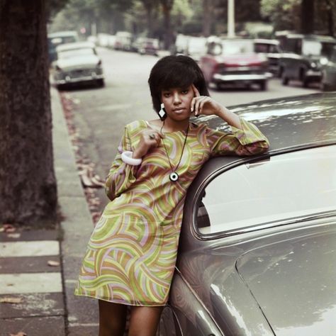 Erlin Ibreck in London, 1964 - Imgur 70s Mode, 1960s London, Festival Photo, Swinging 60s, 60's Style, 60s 70s Fashion, Black Glamour, 60s And 70s Fashion, 1960's Fashion