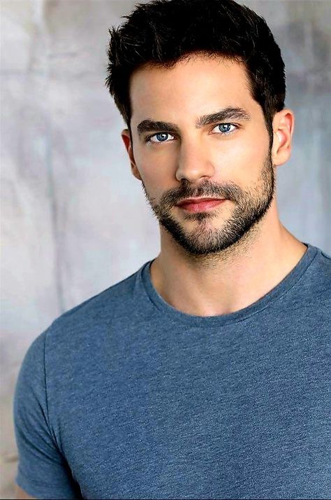 Brant Daugherty Brant Daugherty, Beard Styles For Men, Corte De Cabelo Masculino, Male Physique, Beard Styles, Male Face, Good Looking Men, Bearded Men, Beautiful Eyes