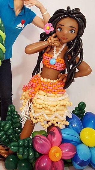 Oceania Moana creative balloon art Moana Balloons, Nurse Balloons, Festa Moana Baby, Nibbles For Party, Princess Balloons, Balloon Artist, Balloon Dress, Moana Birthday, Balloon Twisting