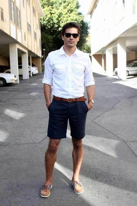 24 Beach Wedding Guest Outfits For Men Mens Smart Shorts, Mens Shoes With Shorts, Shoes With Shorts, Herren Style, Mens Fashion Smart, Mens Fashion Inspiration, Stylish Mens Outfits, Mens Fashion Suits, Mens Winter Fashion