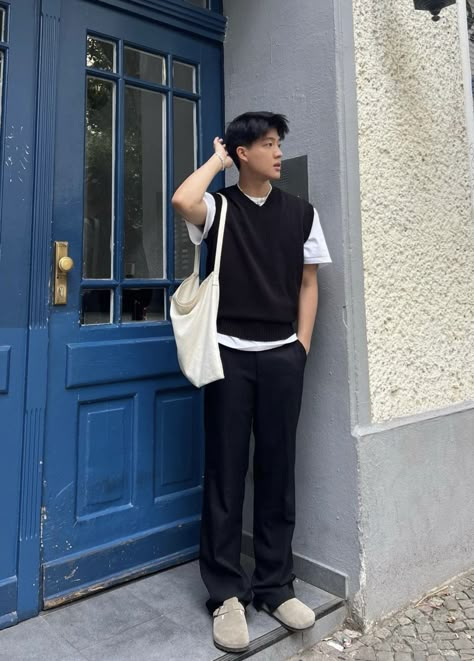 Baggy Korean Fashion, Softboy Aesthetic Outfits Men, Softboy Outfits, Outfit Cowok, Korean Mens Fashion, Asian Men Fashion, Movie Inspired Outfits, Trendy Boy Outfits, Aesthetic Outfits Men