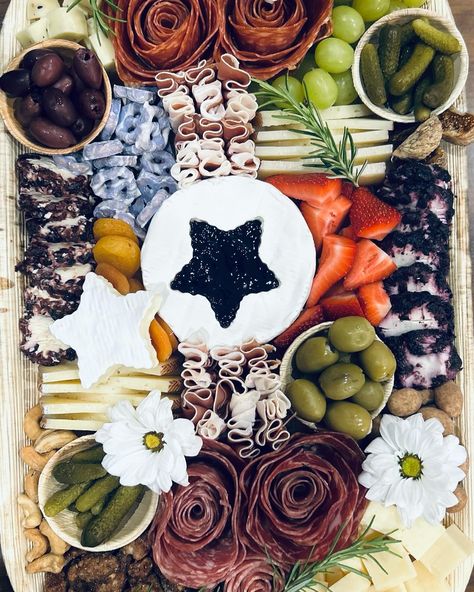 Moon And Stars Charcuterie, Witchy Charcuterie Board, Moon Charcuterie Board, Practical Magic Movie, Boards Charcuterie, Moon Party, Birthday Inspo, Harvest Moon, Practical Magic