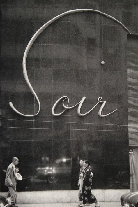 Night Club Tokyo by Marc Riboud, 1958. Display Visual Merchandising, Marc Riboud, Inspiration Typographie, Beautiful Typography, Wayfinding Signage, Japan Tokyo, Business Advertising Design, Environmental Graphics, Signage Design