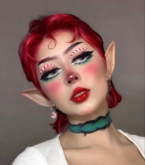 Xmas Elf Makeup, Crismas Makeup Look, Christmas Elf Makeup Looks, Elf Makeup Christmas, Aesthetic Christmas Makeup, Elf Makeup Looks Christmas, Creative Christmas Makeup Ideas, Elf Christmas Makeup, Elf Makeup Looks